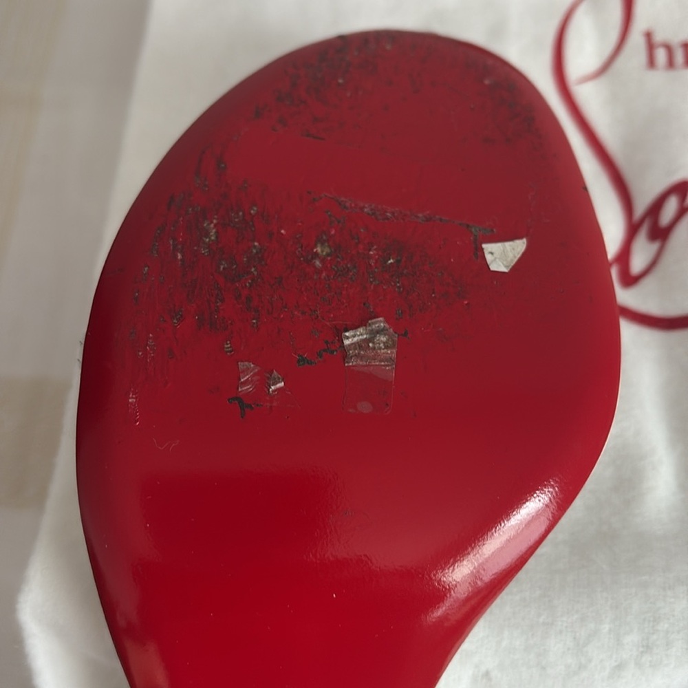 DESIGNER Christian LOUBOUTIN RED BOTTOMS, worn Once! Size 39.5. - Picture 7 of 15